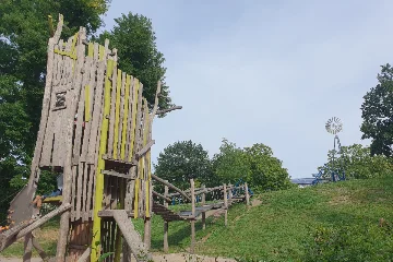 preview von Spielplatz am Kühlen Krug